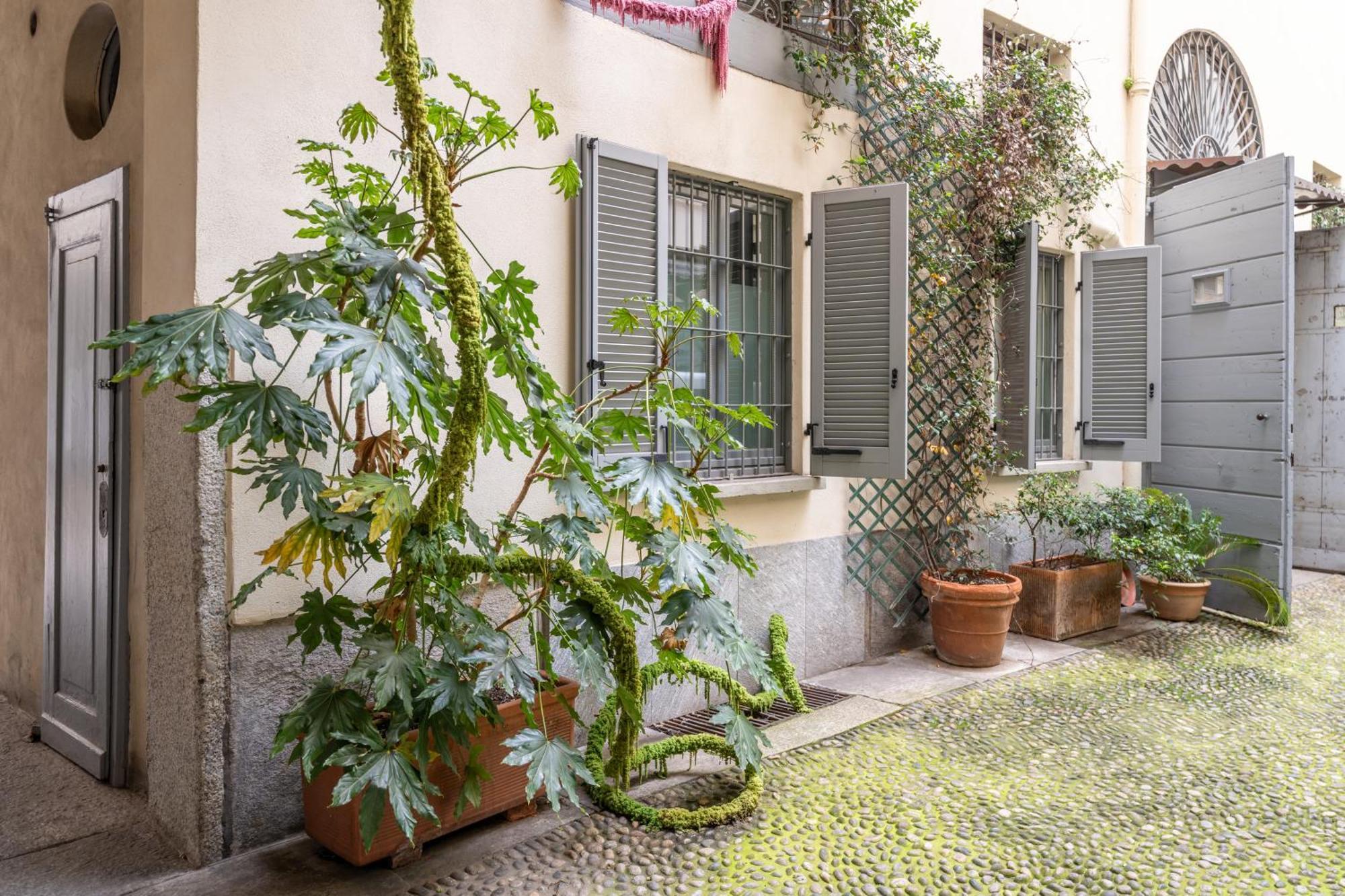 Nerino House, Elegante E Tranquillo Appartamento A 5 Minuti Dal Duomo Milano Eksteriør billede